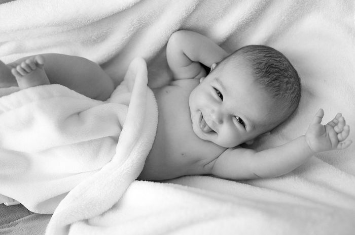 Botol Susu Menjadi Perlengkapan Bayi Baru Lahir yang Sangat Dibutuhkan, Simak Ulasannya!