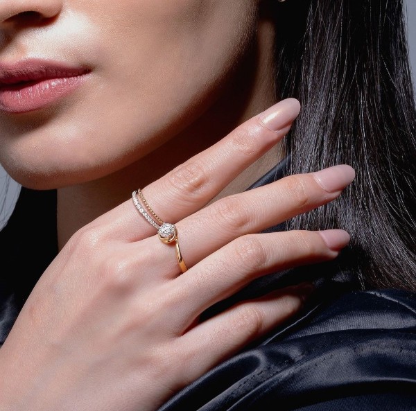 Tips Memilih Cincin Emas Wanita yang Tepat untuk Tampil Anggun