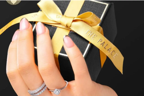 Tren Hadiah Pernikahan Terkini: Koleksi Perhiasan Emas Minimalis yang Kekinian